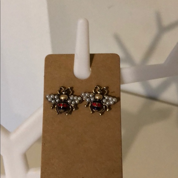NEW! Fancy bee earrings - Picture 2 of 2